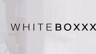 WHITEBOXXX - Chloe Lamour a óriási cickós milf