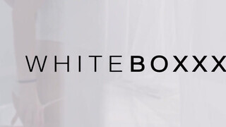 WHITEBOXXX - Olivia Sin lucskos muffja kinyalva