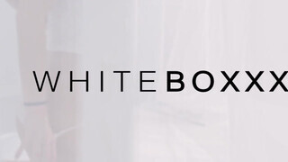 WHITEBOXXX - Tina Kay seggébe betolják