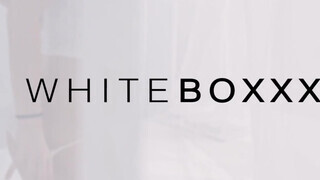 WHITEBOXXX - Nancy ráül a a pasasa szájára