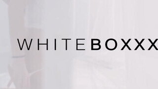 WHITEBOXXX - Tiffany Tatum derekasan kinyalva