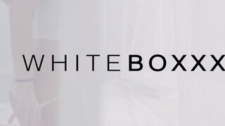 WhiteBoxxx - Nicole Pearl a felizgult orosz pipi