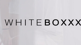 WhiteBoxxx - Leanne Lace a szexy cseh tini pipi