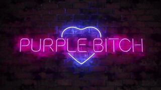 Purple Bitch keményen hátsó lyukba kurelva