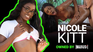 Mofos - Nicole Kitt a szexy óriási csöcsű néger csajszika