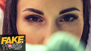 Fake Hostel HD - Lilu Moon a izgató orosz szuka