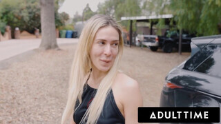 Aiden Ashley és Charlotte Sins vágytól fűtött lezbi afférja