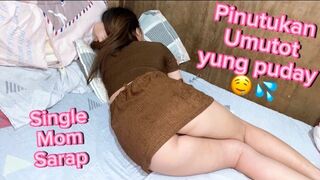 Pinay szingle mami szellent a kíméletlen dugás után